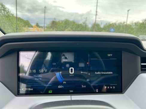 New 2027 Chevrolet Bolt LT w/ Comfort Package FWD image 11