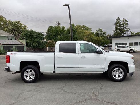 Used 2017 Chevrolet Silverado 1500 LTZ Z71 w/ LTZ Plus Package AWD/4WD image 2