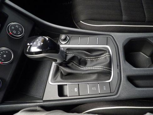 Used 2023 Volkswagen Jetta Sport image 31