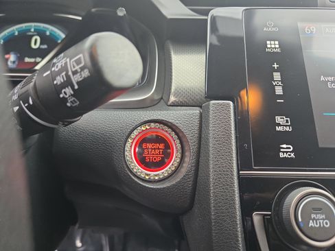 Used 2018 Honda Civic EX image 18