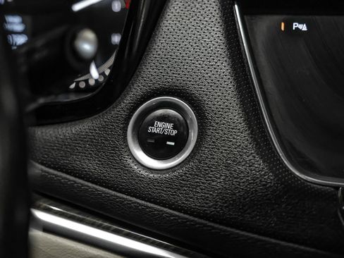 Used 2019 Cadillac XT5 FWD image 18