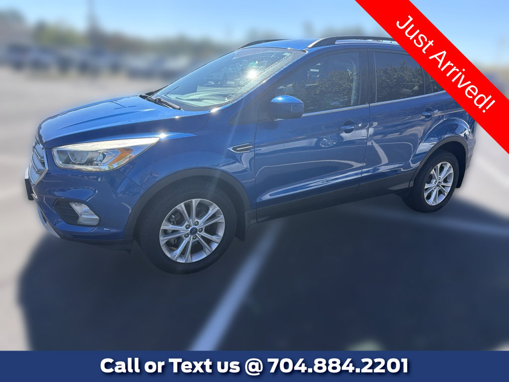 Used 2017 Ford Escape SE w/ Equipment Group 201A FWD image 1