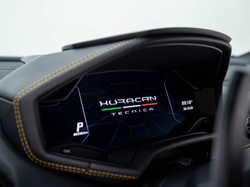 Used 2023 Lamborghini Huracan Tecnica RWD image 16