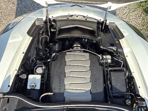 Used 2019 Chevrolet Corvette Stingray Convertible Z51 2LT RWD image 39