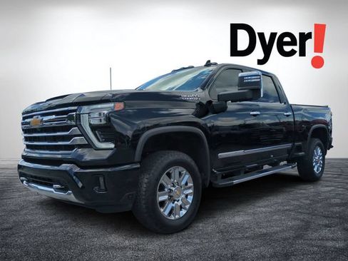 Used 2024 Chevrolet Silverado 2500 High Country w/ High Country Premium Package AWD/4WD image 8