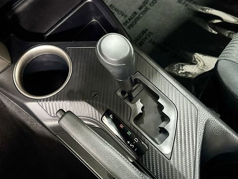 Used 2015 Toyota RAV4 LE image 15