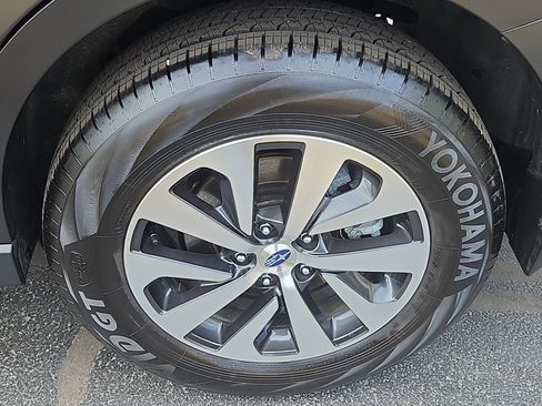 Certified 2025 Subaru Outback Premium image 25