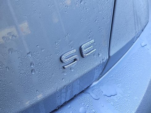 Certified 2023 Volkswagen Jetta SE w/ Panoramic Sunroof Package image 6