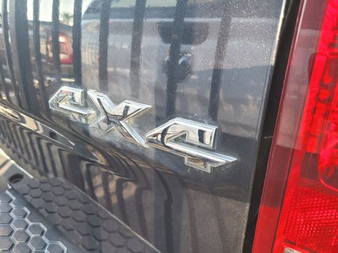Used 2020 RAM 1500 Classic SLT AWD/4WD image 5