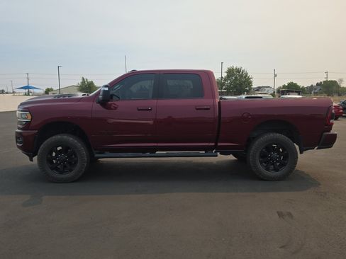 Used 2024 RAM 2500 Laramie w/ Night Edition AWD/4WD image 4