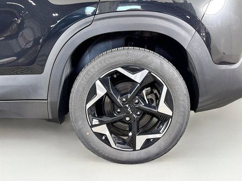 Used 2024 Kia Seltos EX AWD/4WD image 30