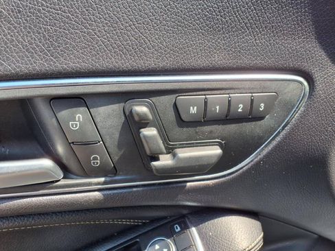 Used 2014 Mercedes-Benz CLA 250 image 14