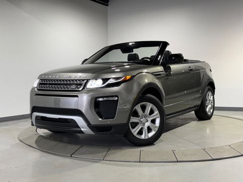 Used 2019 Land Rover Range Rover Evoque SE Dynamic image 1