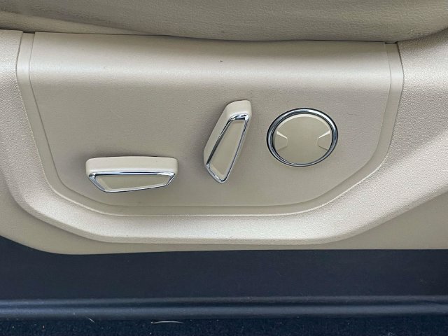 Used 2019 Ford F250 Lariat w/ Lariat Value Package AWD/4WD image 15