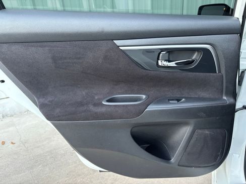 Used 2013 Nissan Altima 2.5 SV image 28