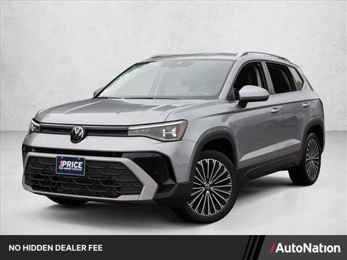 Used 2025 Volkswagen Taos SE FWD image 1