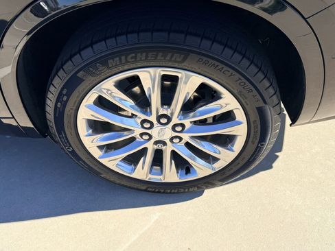 Used 2021 Cadillac XT6 Premium Luxury image 10