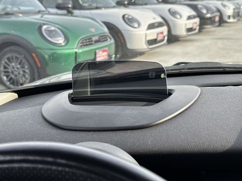 Used 2019 MINI Cooper S w/ Premium Package image 17