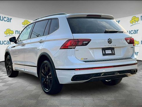 Used 2022 Volkswagen Tiguan SE R-Line image 4