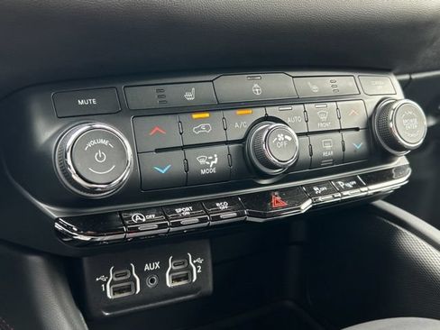 Used 2026 Dodge Durango GT w/ Blacktop Package AWD/4WD image 95