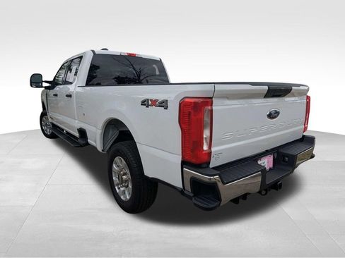 Used 2024 Ford F250 XLT AWD/4WD image 7