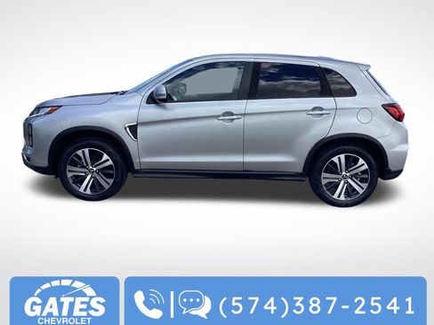 Used 2025 Mitsubishi Outlander Sport SE image 6