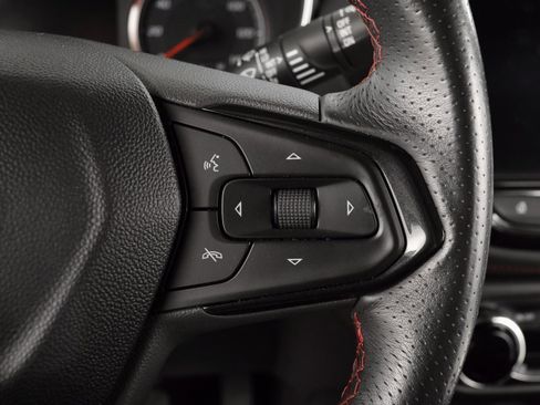 Used 2021 Chevrolet TrailBlazer RS w/ Technology Package image 23