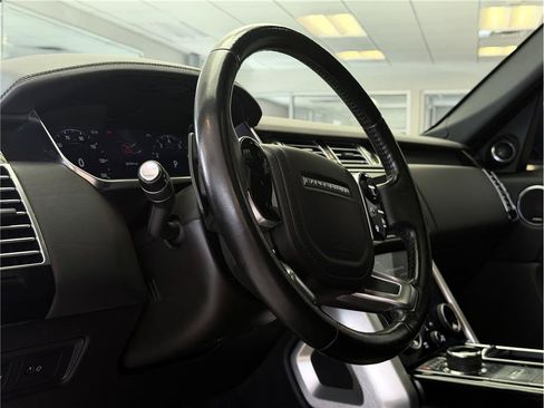 Used 2018 Land Rover Range Rover HSE AWD/4WD image 25