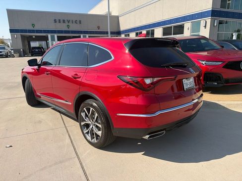 Used 2024 Acura MDX w/ Technology Package FWD image 3