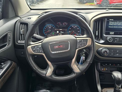 Used 2022 GMC Canyon Denali w/ Denali Black Edition Package image 18