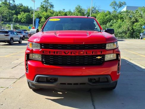 Used 2020 Chevrolet Silverado 1500 Custom w/ Custom Value Package AWD/4WD image 4