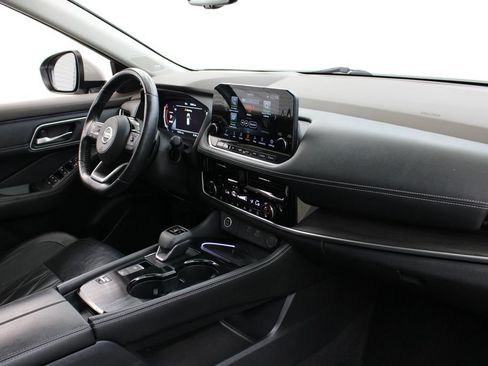 Used 2021 Nissan Rogue Platinum FWD image 27