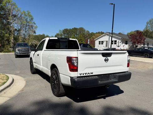 Used 2017 Nissan Titan S image 5