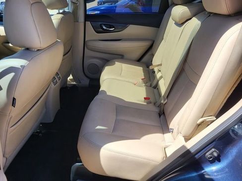 Used 2016 Nissan Rogue SL w/ SL Premium Package image 14