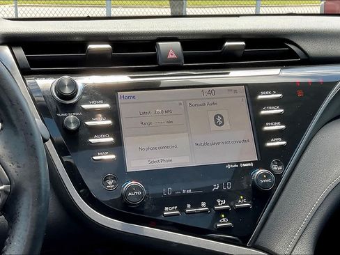 Used 2020 Toyota Camry XSE FWD image 7