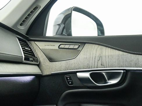 Certified 2023 Volvo XC90 T8 Ultimate AWD/4WD image 23
