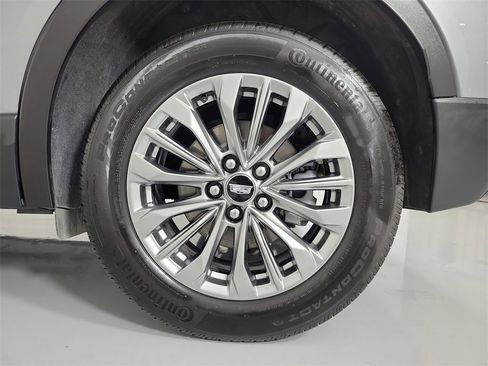 Certified 2025 Cadillac XT4 Premium Luxury image 10