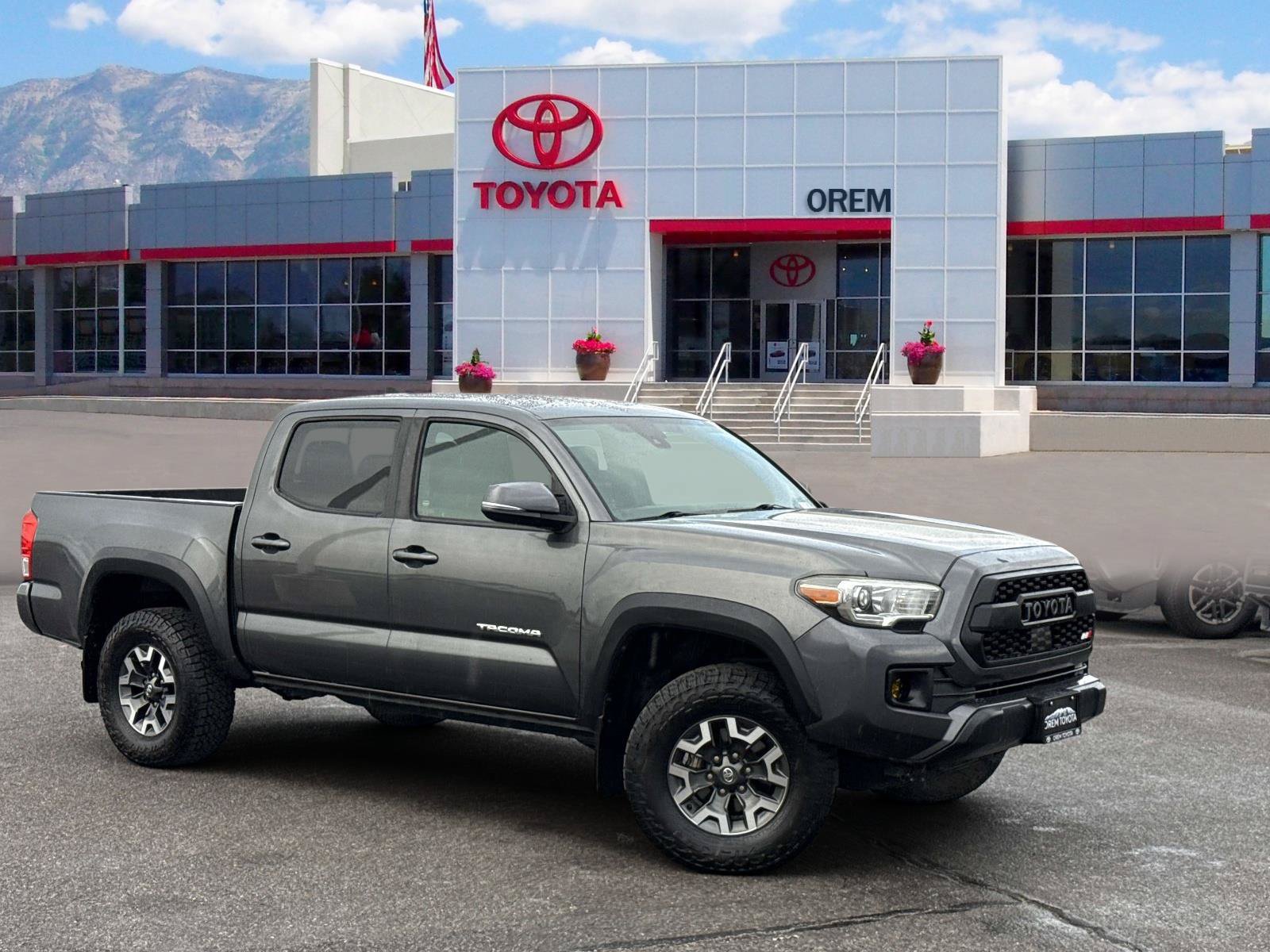 Used 2019 Toyota Tacoma TRD Off-Road w/ Technology Package AWD/4WD image 1