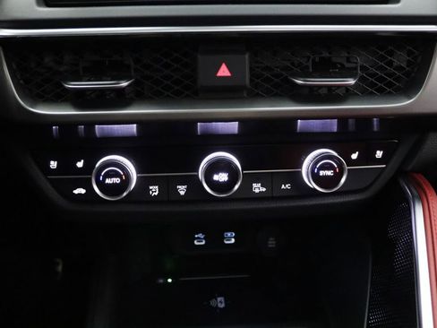 Used 2025 Acura ADX A-Spec image 19