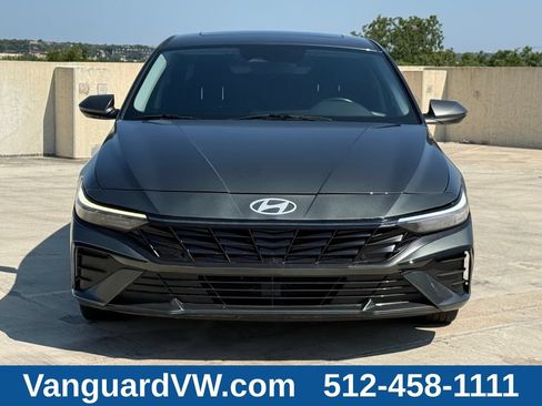 Used 2024 Hyundai Elantra SEL w/ Convenience Package FWD image 3