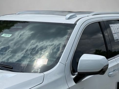 New 2026 Cadillac Escalade Luxury w/ Touring Package AWD/4WD image 11