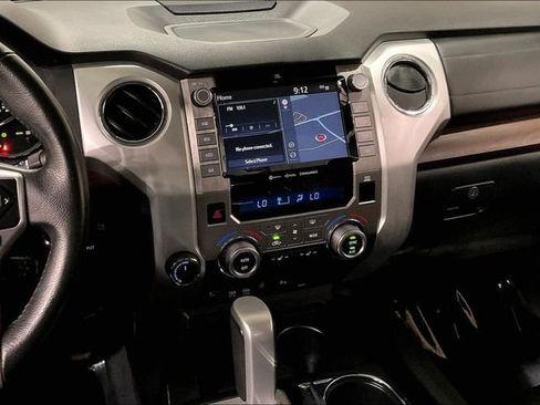 Used 2020 Toyota Tundra Limited w/ Limited Premium Package AWD/4WD image 6