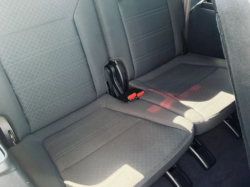 Used 2020 Kia Sorento LX FWD image 32