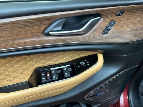 Used 2023 Jeep Grand Cherokee Summit w/ Advanced Protech Group IV image 24