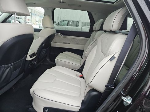 Used 2025 Hyundai Palisade Calligraphy image 4
