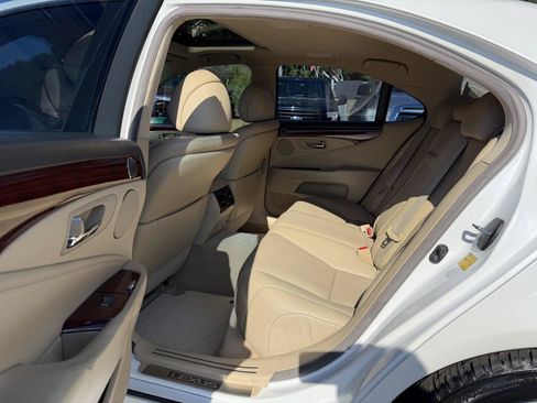 Used 2007 Lexus LS 460 RWD image 23