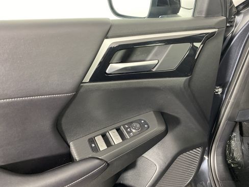 Used 2024 Mitsubishi Outlander SE Black Edition AWD/4WD image 16