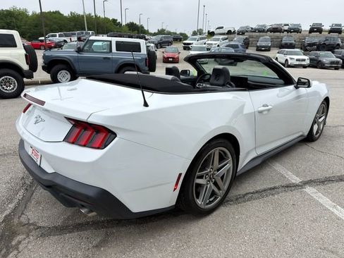 Used 2024 Ford Mustang Convertible RWD image 7
