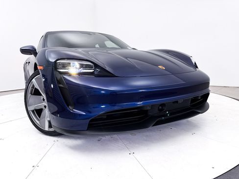 Used 2022 Porsche Taycan RWD image 8