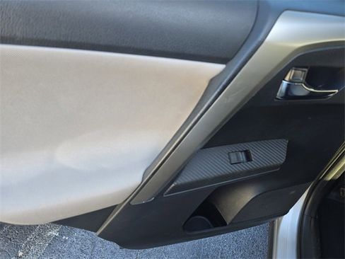 Used 2014 Toyota RAV4 XLE image 7